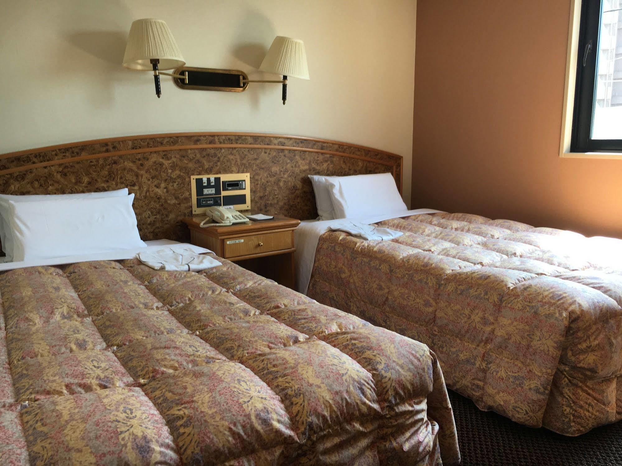 Fukuyama Rose Garden Hotel Luaran gambar