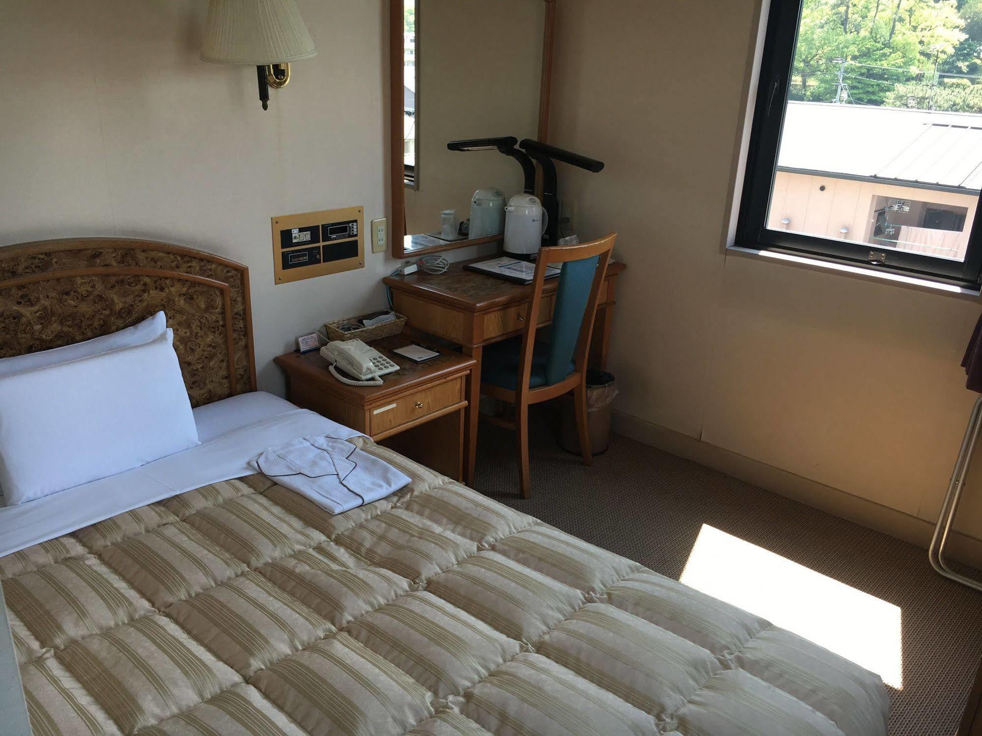 Fukuyama Rose Garden Hotel Luaran gambar